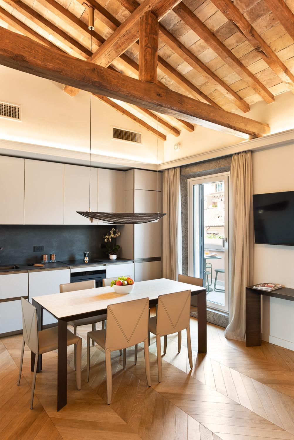 Treasurerome Eden Penthouse